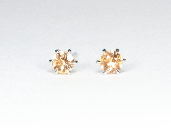 インペリアルトパーズピアス