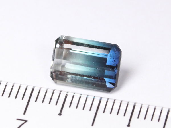 �g���}����