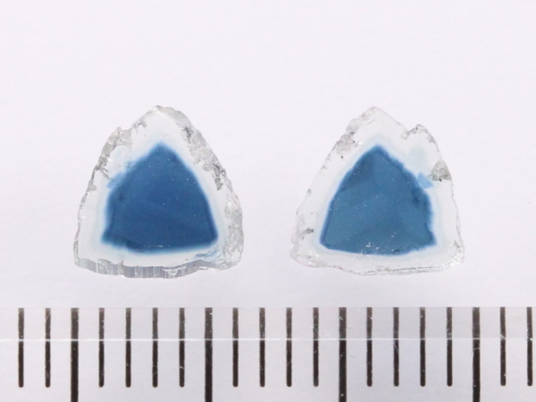 �g���}����